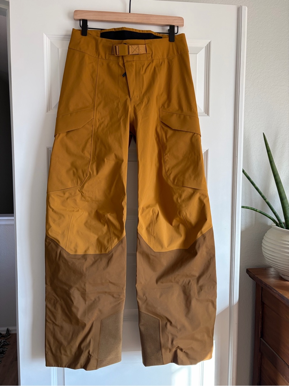 Arc’teryx Sentinel Goretex Pant - Yukon - Picture 2 of 9